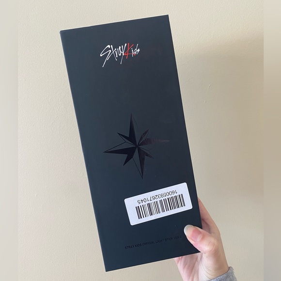 OFFICIAL Stray Kids Light Stick BRAND NEW WITH BOX *accidentally bought extra - Picture 1 of 3